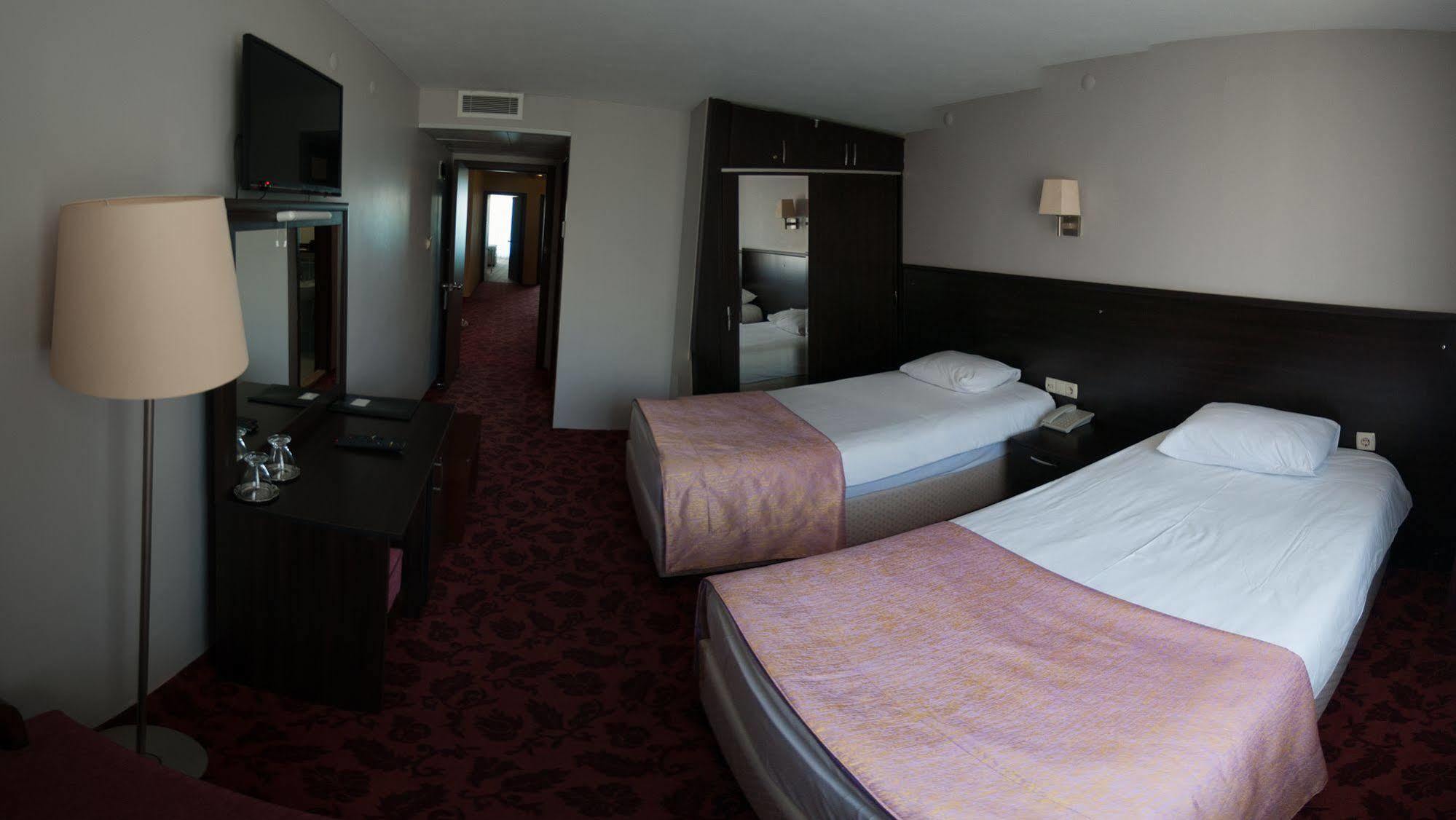 Sinop Mola Hotel Bagian luar foto